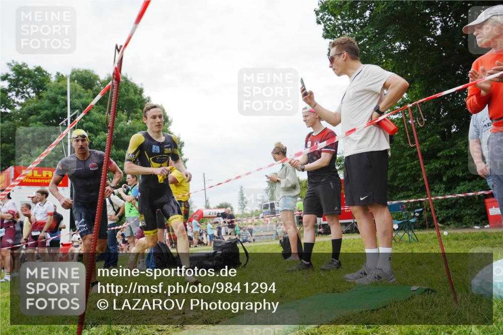 21.06.2026 - 29. Vierlanden-Triathlon LAZAROV Photography http://msf.ph/oto/9841294 21.06.2026 12:02:35 Schwimmen 908, 912, 923, 925, 933, 936, 938, 967, 969 meine-sportfotos.de