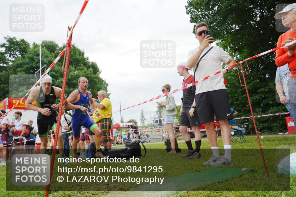 21.06.2026 - 29. Vierlanden-Triathlon LAZAROV Photography http://msf.ph/oto/9841295 21.06.2026 12:02:37 Schwimmen 908, 912, 923, 925, 933, 936, 938, 962, 967, 969 meine-sportfotos.de