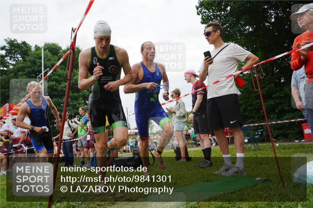 21.06.2026 - 29. Vierlanden-Triathlon LAZAROV Photography http://msf.ph/oto/9841301 21.06.2026 12:02:37 Schwimmen 908, 912, 923, 925, 933, 936, 938, 962, 967, 969 meine-sportfotos.de