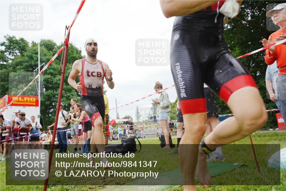 21.06.2026 - 29. Vierlanden-Triathlon LAZAROV Photography http://msf.ph/oto/9841347 21.06.2026 12:02:42 Schwimmen 908, 912, 921, 923, 925, 933, 938, 943, 945, 962, 969, 977 meine-sportfotos.de