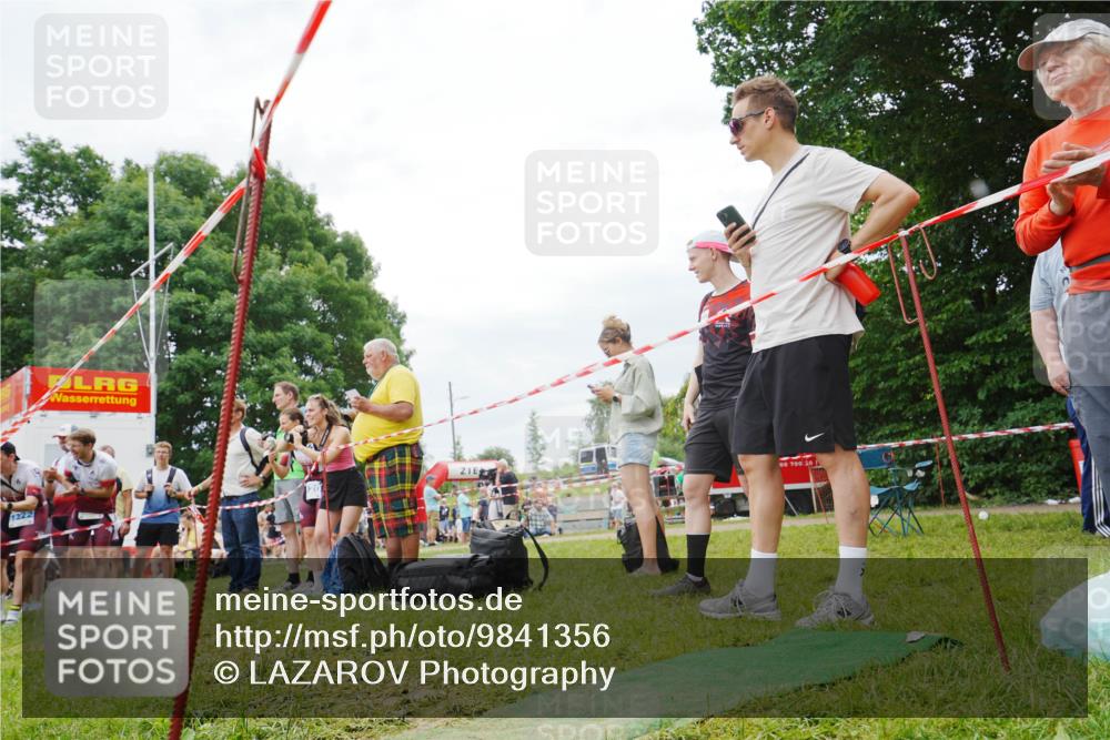 21.06.2026 - 29. Vierlanden-Triathlon LAZAROV Photography http://msf.ph/oto/9841356 21.06.2026 12:02:43 Schwimmen 908, 912, 921, 923, 933, 938, 943, 945, 962, 969, 977 meine-sportfotos.de