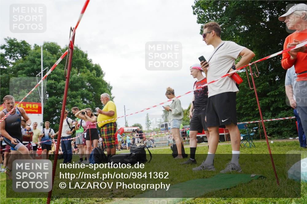 21.06.2026 - 29. Vierlanden-Triathlon LAZAROV Photography http://msf.ph/oto/9841362 21.06.2026 12:02:44 Schwimmen 908, 921, 923, 933, 938, 943, 945, 962, 969, 977 meine-sportfotos.de