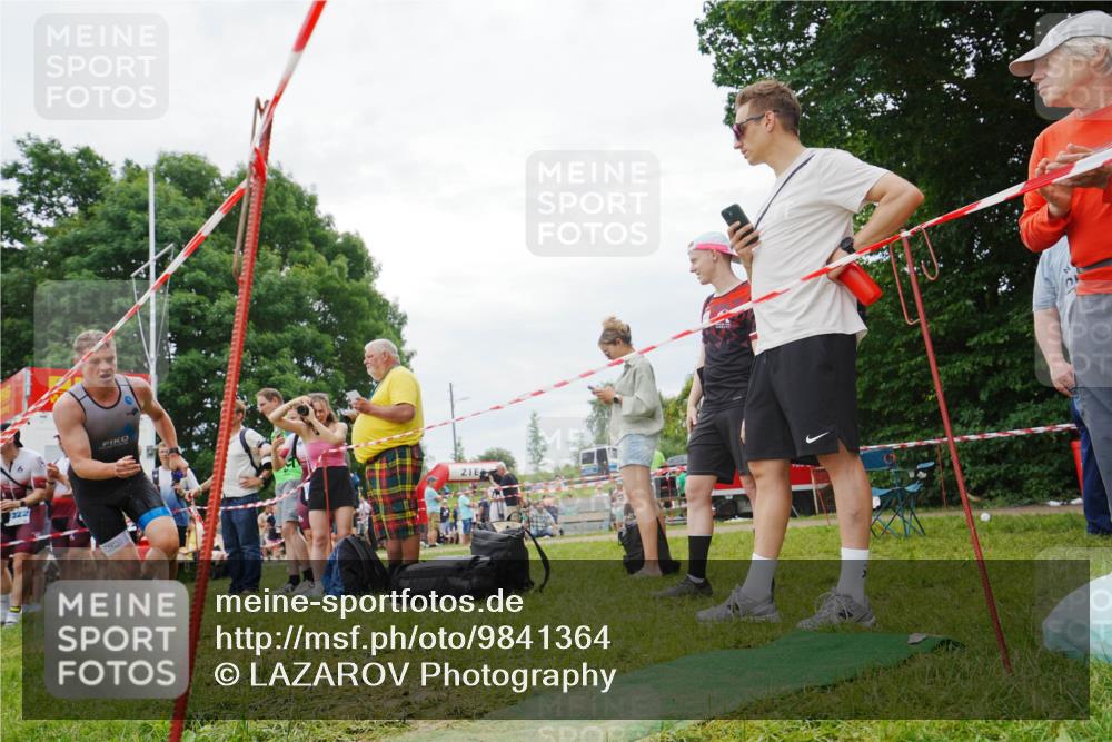21.06.2026 - 29. Vierlanden-Triathlon LAZAROV Photography http://msf.ph/oto/9841364 21.06.2026 12:02:44 Schwimmen 908, 921, 923, 933, 938, 943, 945, 962, 969, 977 meine-sportfotos.de