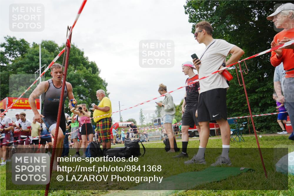 21.06.2026 - 29. Vierlanden-Triathlon LAZAROV Photography http://msf.ph/oto/9841368 21.06.2026 12:02:44 Schwimmen 908, 921, 923, 933, 938, 943, 945, 962, 969, 977 meine-sportfotos.de
