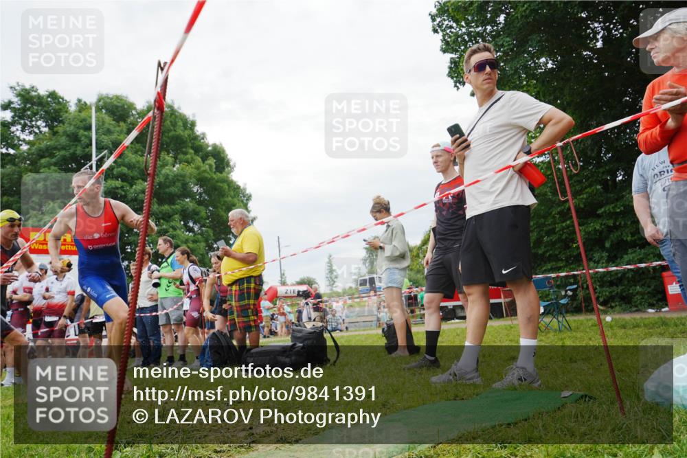 21.06.2026 - 29. Vierlanden-Triathlon LAZAROV Photography http://msf.ph/oto/9841391 21.06.2026 12:02:49 Schwimmen 921, 926, 943, 945, 960, 977 meine-sportfotos.de