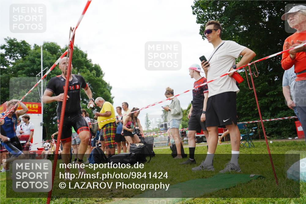 21.06.2026 - 29. Vierlanden-Triathlon LAZAROV Photography http://msf.ph/oto/9841424 21.06.2026 12:02:58 Schwimmen 907, 922, 924, 926 meine-sportfotos.de