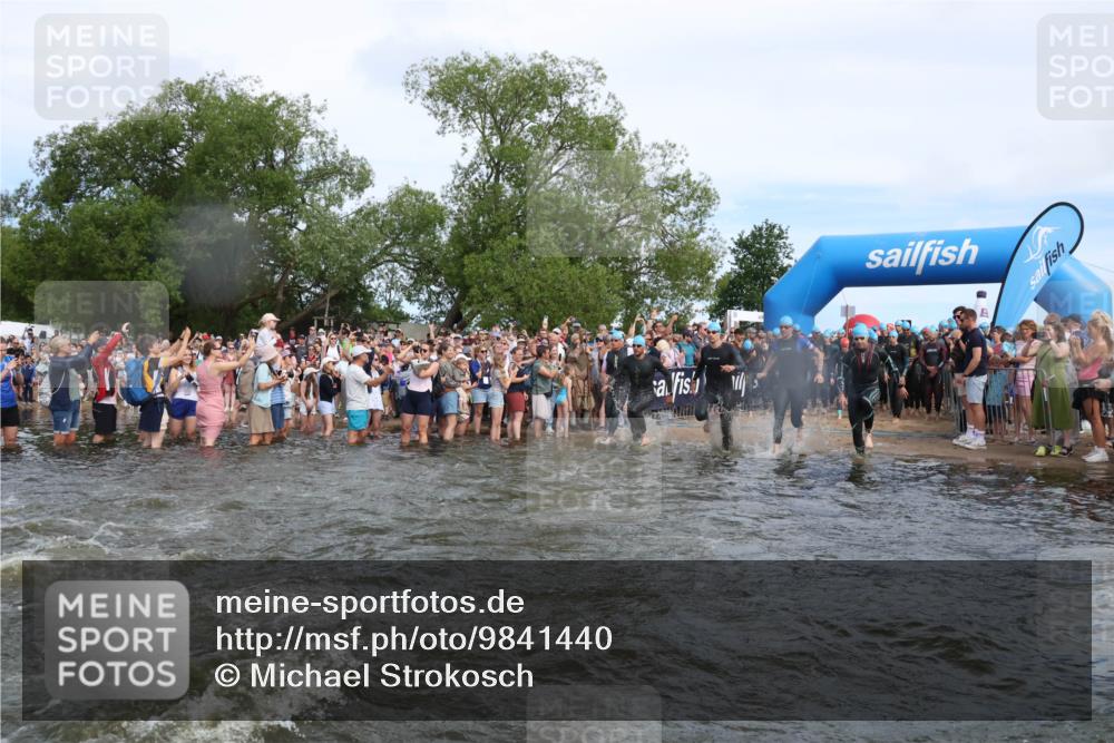 21.06.2026 - Viking Triathlon Michael Strokosch http://msf.ph/oto/9841440 21.06.2026 10:00:31 Schwimmen 1, 19, 21, 25, 31, 189, 334, 422, 474, 517, 547, 575, 610, 637, 669 meine-sportfotos.de