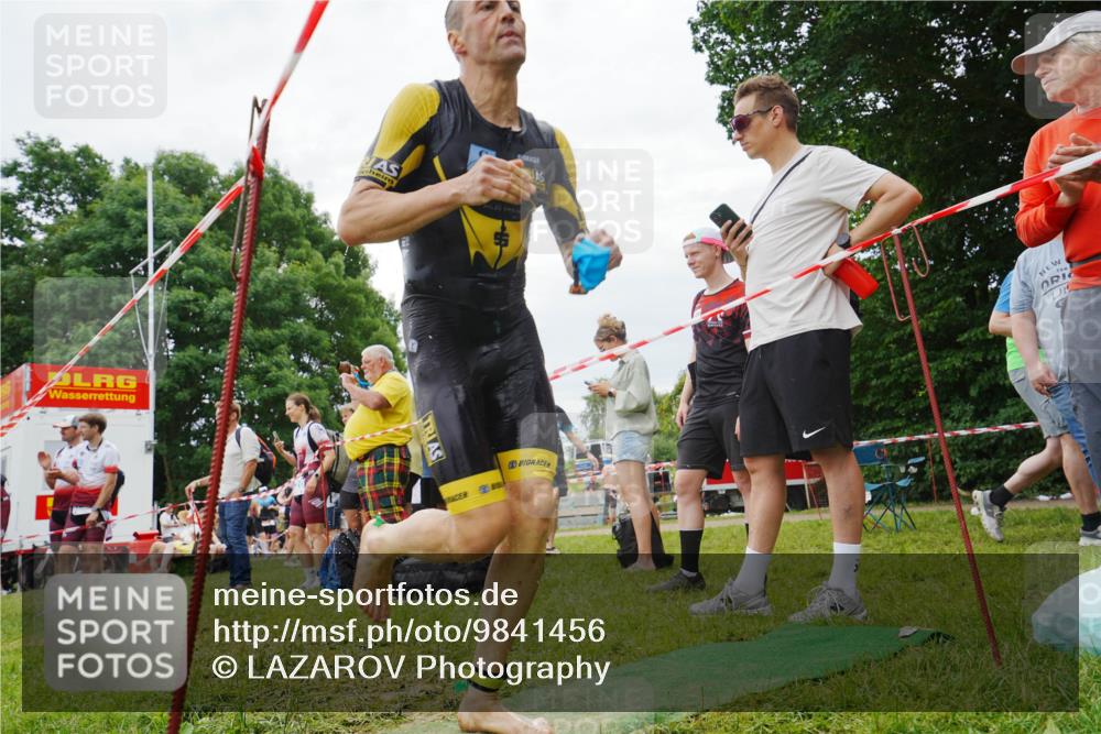 21.06.2026 - 29. Vierlanden-Triathlon LAZAROV Photography http://msf.ph/oto/9841456 21.06.2026 12:03:22 Schwimmen 915, 916, 948, 949, 961, 973, 980 meine-sportfotos.de