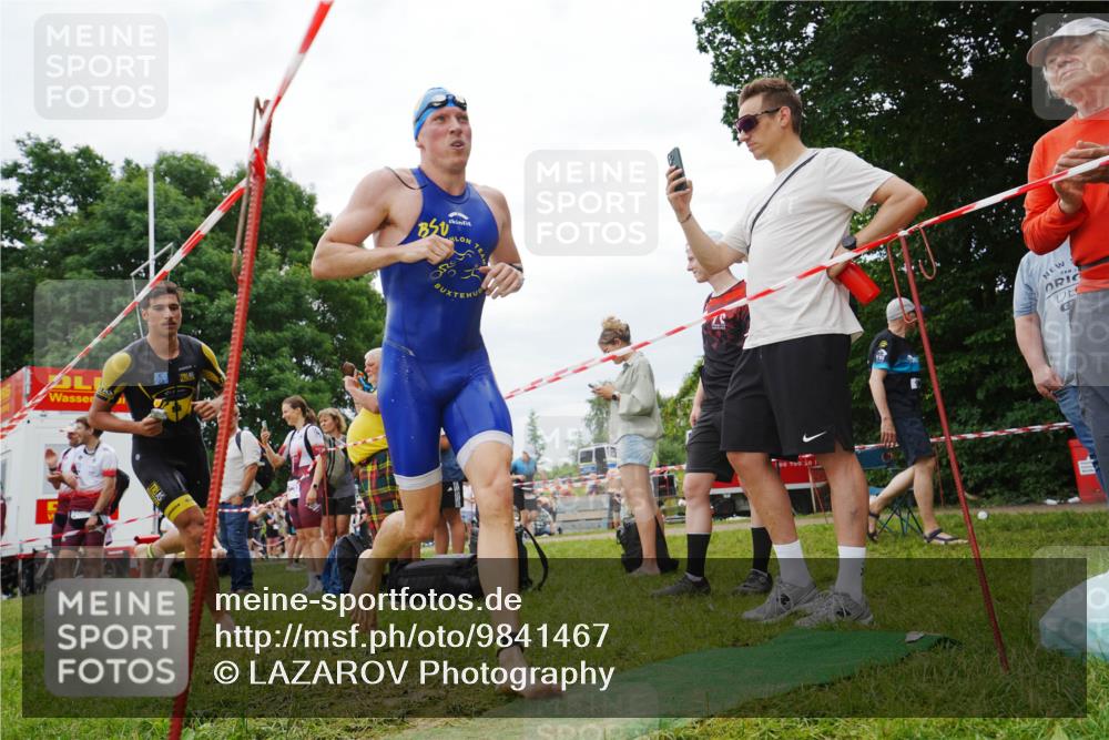 21.06.2026 - 29. Vierlanden-Triathlon LAZAROV Photography http://msf.ph/oto/9841467 21.06.2026 12:03:25 Schwimmen 915, 916, 929, 948, 949, 961, 973 meine-sportfotos.de