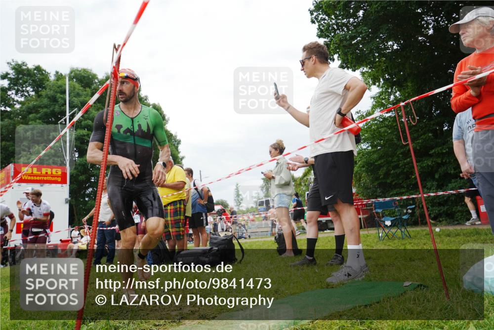 21.06.2026 - 29. Vierlanden-Triathlon LAZAROV Photography http://msf.ph/oto/9841473 21.06.2026 12:03:29 Schwimmen 915, 916, 929, 937, 948, 949, 981 meine-sportfotos.de