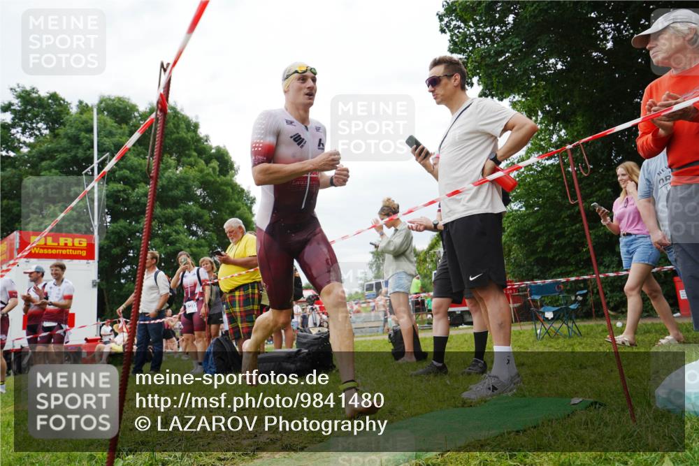 21.06.2026 - 29. Vierlanden-Triathlon LAZAROV Photography http://msf.ph/oto/9841480 21.06.2026 12:03:31 Schwimmen 915, 929, 937, 948, 981 meine-sportfotos.de