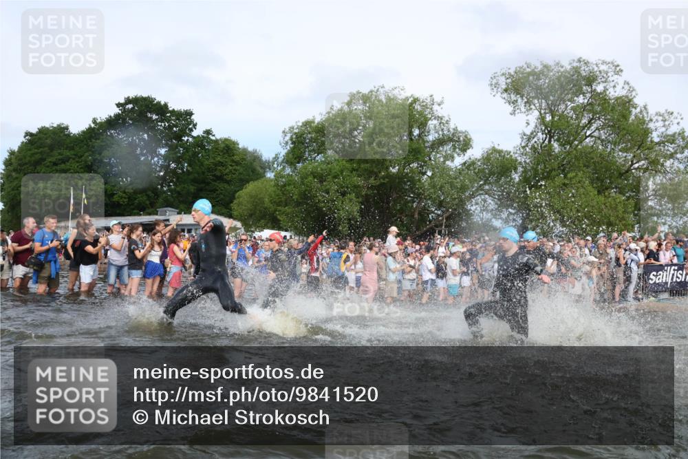 21.06.2026 - Viking Triathlon Michael Strokosch http://msf.ph/oto/9841520 21.06.2026 10:00:48 Schwimmen 27, 42, 46, 98, 119, 176, 371, 426, 441, 466, 565, 569, 643 meine-sportfotos.de