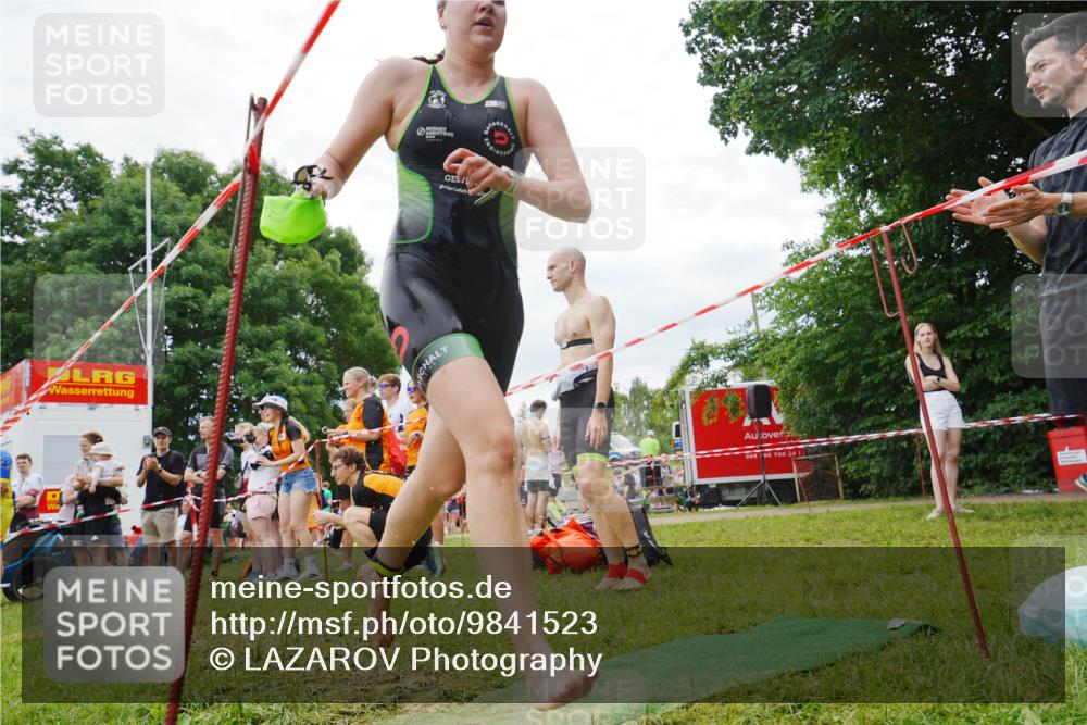 21.06.2026 - 29. Vierlanden-Triathlon LAZAROV Photography http://msf.ph/oto/9841523 21.06.2026 12:27:05 Schwimmen 1008, 1011 meine-sportfotos.de