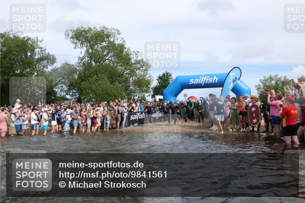21.06.2026 - Viking Triathlon Michael Strokosch http://msf.ph/oto/9841561 21.06.2026 10:00:55 Schwimmen 17, 27, 42, 74, 98, 119, 218, 454, 466, 506, 565, 569, 623, 640, 643 meine-sportfotos.de