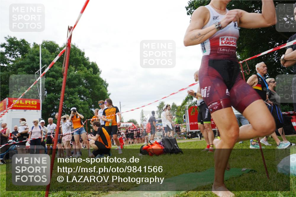 21.06.2026 - 29. Vierlanden-Triathlon LAZAROV Photography http://msf.ph/oto/9841566 21.06.2026 12:28:43 Schwimmen 985, 997, 1018 meine-sportfotos.de