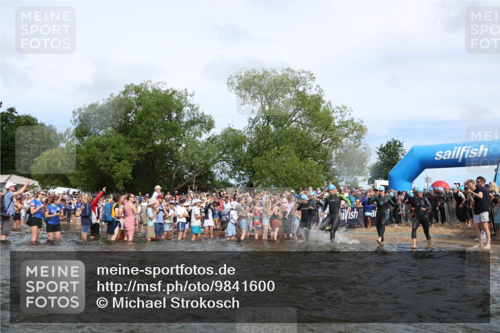 21.06.2026 - Viking Triathlon Michael Strokosch http://msf.ph/oto/9841600 21.06.2026 10:01:01 Schwimmen 14, 17, 27, 42, 74, 98, 180, 218, 249, 337, 454, 506, 527, 623, 640 meine-sportfotos.de