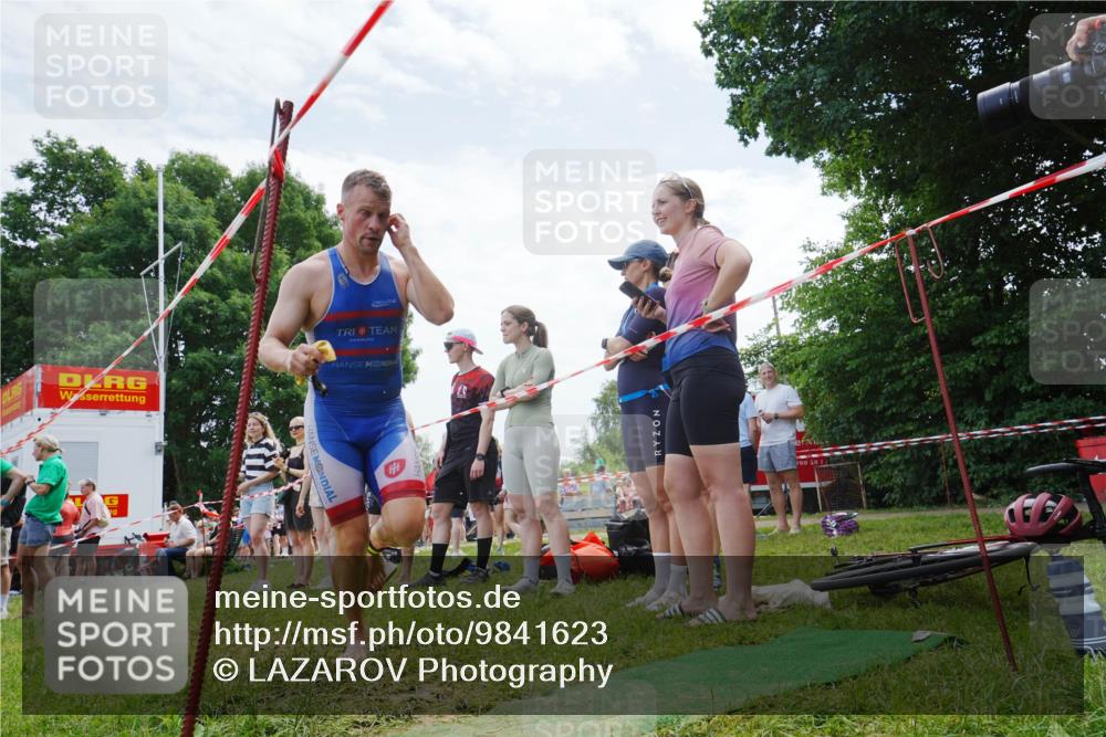 21.06.2026 - 29. Vierlanden-Triathlon LAZAROV Photography http://msf.ph/oto/9841623 21.06.2026 12:58:46 Schwimmen 1027, 1044, 1059, 1066 meine-sportfotos.de