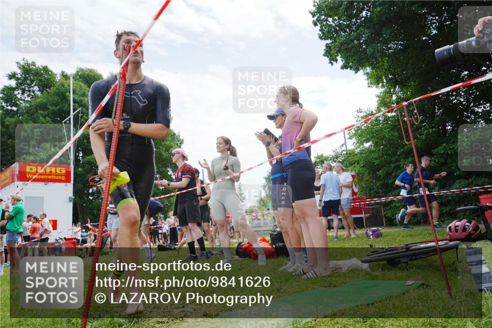21.06.2026 - 29. Vierlanden-Triathlon LAZAROV Photography http://msf.ph/oto/9841626 21.06.2026 12:59:00 Schwimmen 1035, 1067 meine-sportfotos.de