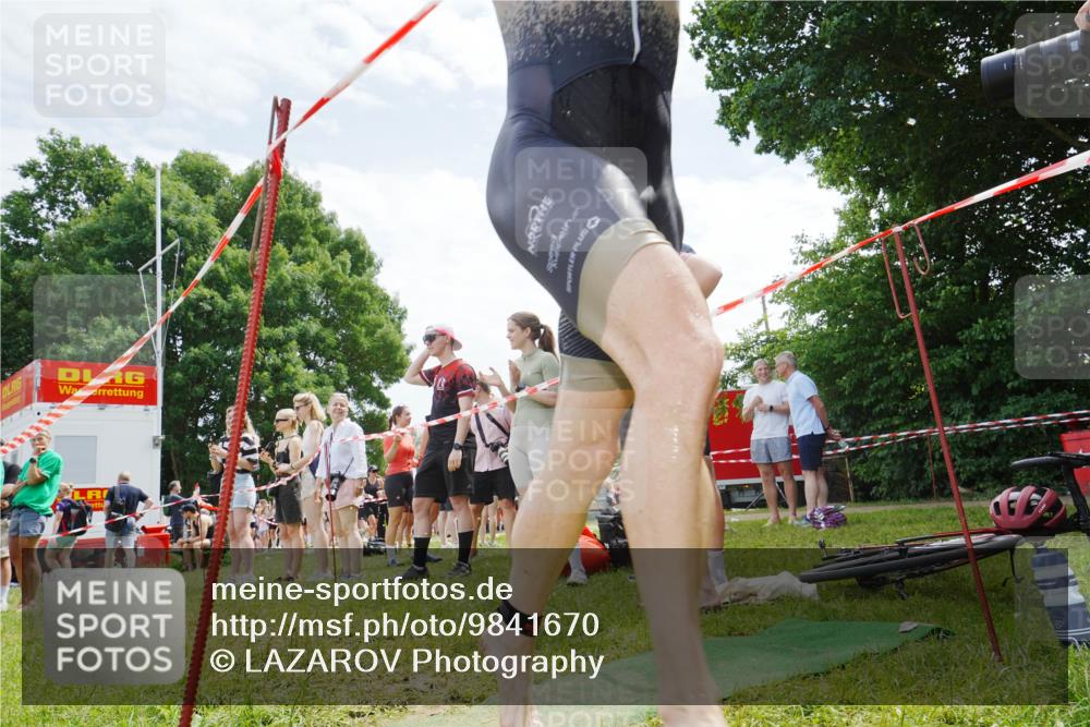 21.06.2026 - 29. Vierlanden-Triathlon LAZAROV Photography http://msf.ph/oto/9841670 21.06.2026 12:59:49 Schwimmen 1034, 1036, 1037, 1061, 1069, 1079 meine-sportfotos.de
