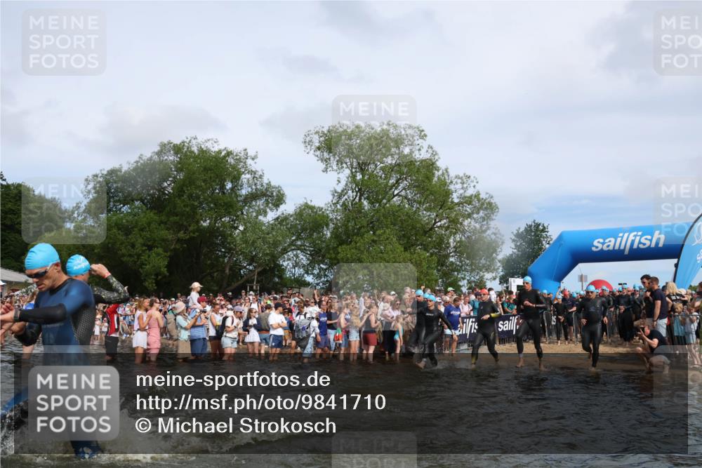21.06.2026 - Viking Triathlon Michael Strokosch http://msf.ph/oto/9841710 21.06.2026 10:01:22 Schwimmen 18, 28, 51, 65, 89, 114, 131, 145, 242, 271, 280, 447, 486, 500, 665 meine-sportfotos.de