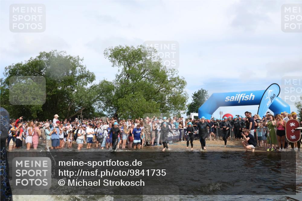 21.06.2026 - Viking Triathlon Michael Strokosch http://msf.ph/oto/9841735 21.06.2026 10:01:26 Schwimmen 13, 18, 26, 28, 51, 114, 131, 145, 242, 271, 300, 500, 568, 576, 665 meine-sportfotos.de