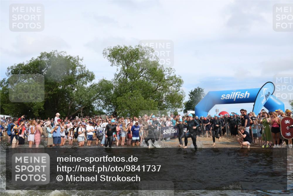 21.06.2026 - Viking Triathlon Michael Strokosch http://msf.ph/oto/9841737 21.06.2026 10:01:27 Schwimmen 13, 18, 26, 28, 51, 114, 131, 145, 242, 271, 300, 500, 568, 576, 665 meine-sportfotos.de