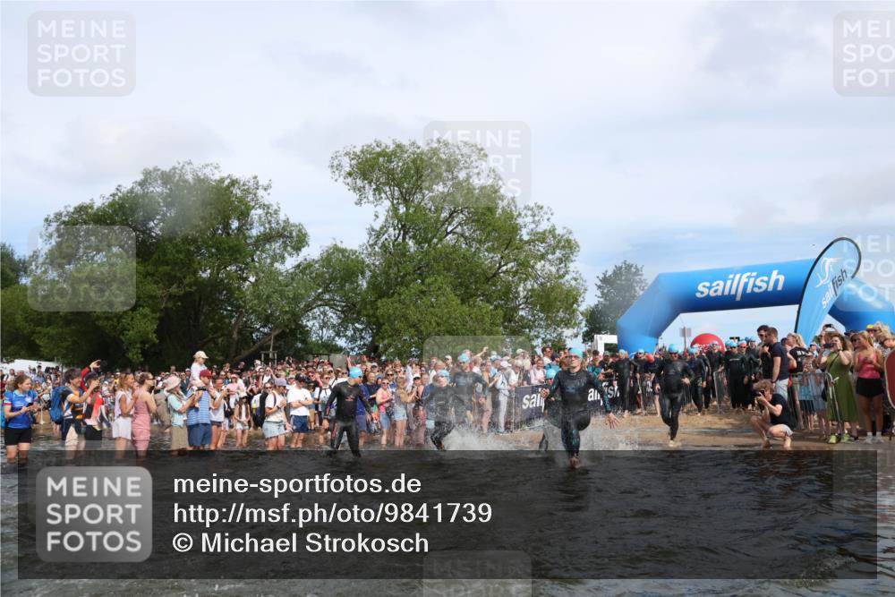 21.06.2026 - Viking Triathlon Michael Strokosch http://msf.ph/oto/9841739 21.06.2026 10:01:27 Schwimmen 13, 18, 26, 28, 51, 114, 131, 145, 242, 271, 300, 500, 568, 576, 665 meine-sportfotos.de