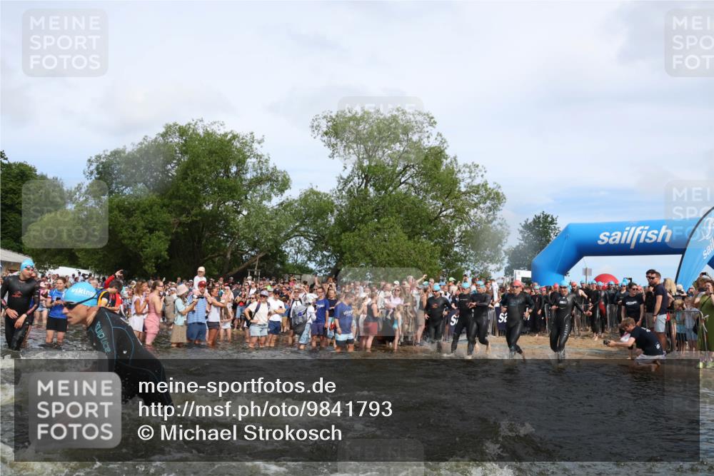 21.06.2026 - Viking Triathlon Michael Strokosch http://msf.ph/oto/9841793 21.06.2026 10:01:36 Schwimmen 13, 26, 62, 109, 113, 161, 278, 300, 311, 359, 551, 568, 576, 627, 633 meine-sportfotos.de