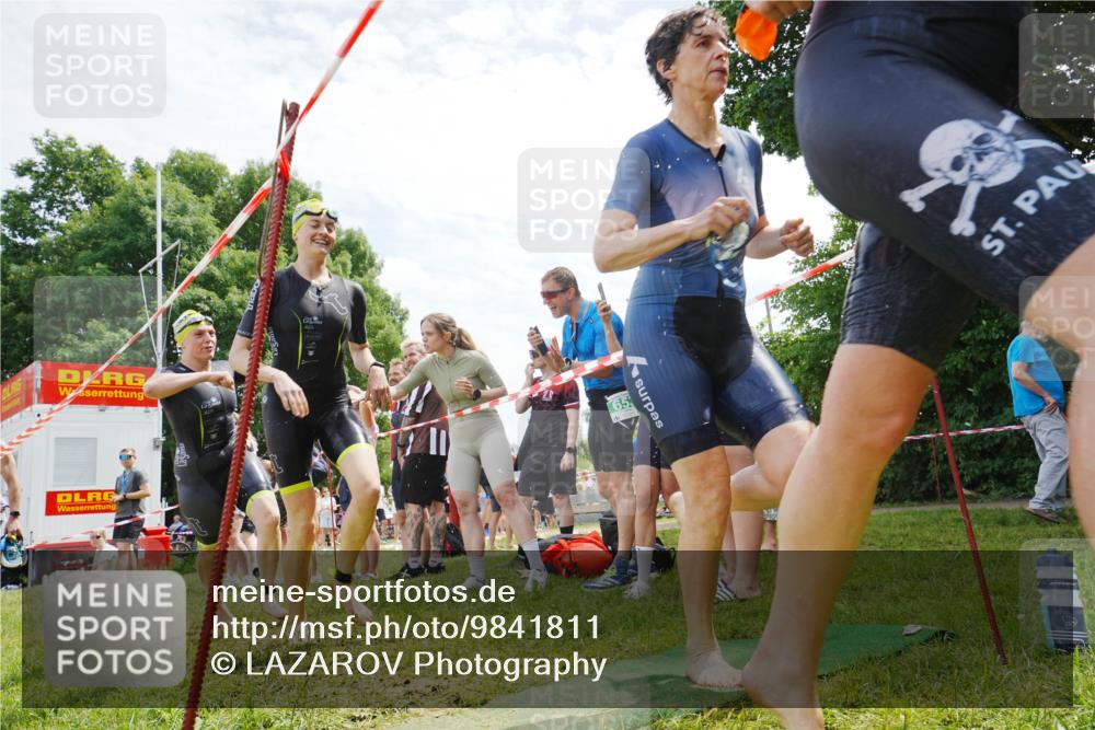 21.06.2026 - 29. Vierlanden-Triathlon LAZAROV Photography http://msf.ph/oto/9841811 21.06.2026 13:11:42 Schwimmen 1122, 1128, 1150, 1156, 1164, 1166 meine-sportfotos.de