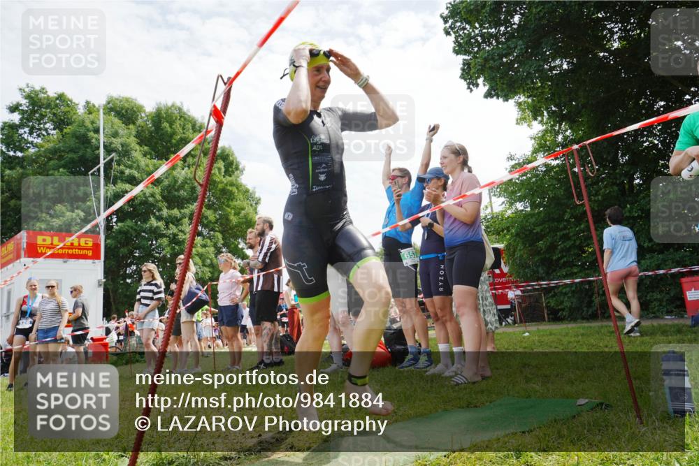 21.06.2026 - 29. Vierlanden-Triathlon LAZAROV Photography http://msf.ph/oto/9841884 21.06.2026 13:12:03 Schwimmen 1153 meine-sportfotos.de