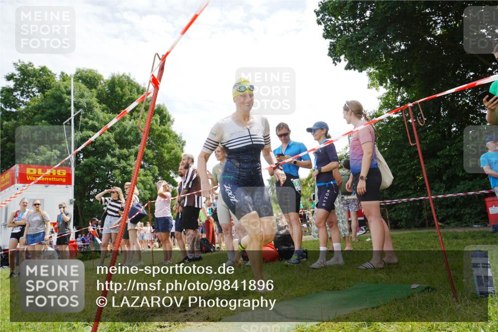 21.06.2026 - 29. Vierlanden-Triathlon LAZAROV Photography http://msf.ph/oto/9841896 21.06.2026 13:12:16 Schwimmen 1115, 1152, 1159 meine-sportfotos.de