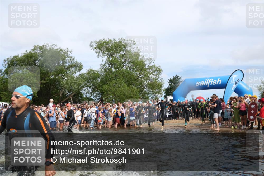 21.06.2026 - Viking Triathlon Michael Strokosch http://msf.ph/oto/9841901 21.06.2026 10:01:56 Schwimmen 30, 55, 221, 238, 265, 343, 380, 391, 394, 543, 606, 621, 644, 648, 664 meine-sportfotos.de