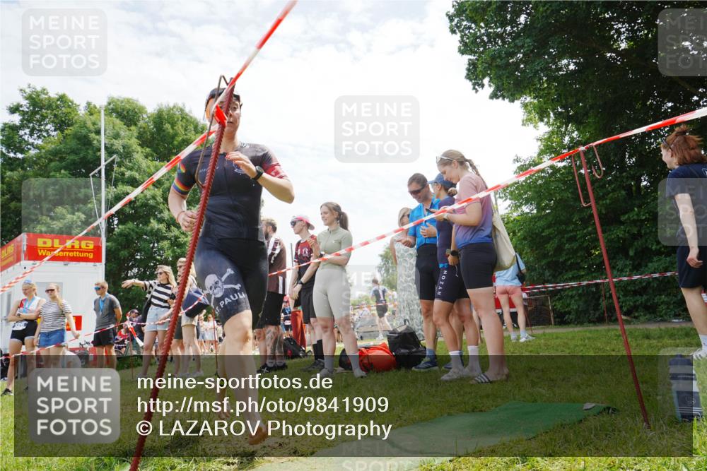 21.06.2026 - 29. Vierlanden-Triathlon LAZAROV Photography http://msf.ph/oto/9841909 21.06.2026 13:12:31 Schwimmen 1107, 1112, 1163 meine-sportfotos.de