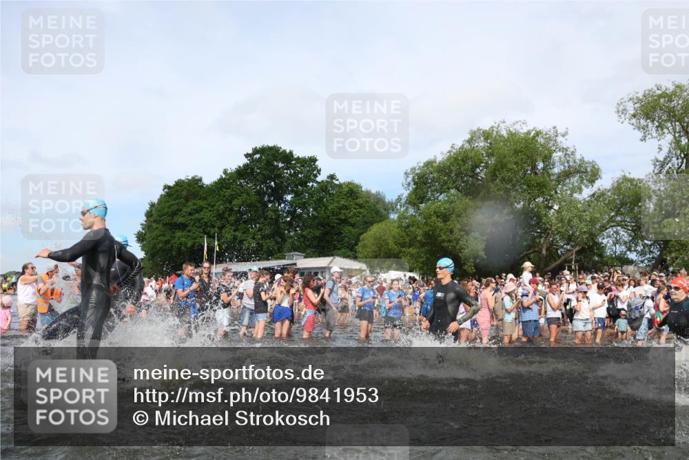 21.06.2026 - Viking Triathlon Michael Strokosch http://msf.ph/oto/9841953 21.06.2026 10:02:05 Schwimmen 43, 55, 90, 154, 221, 226, 380, 394, 410, 446, 501, 524, 606, 625, 660 meine-sportfotos.de