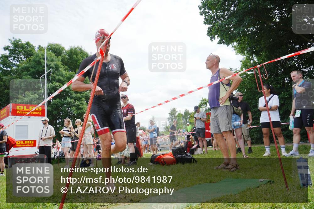 21.06.2026 - 29. Vierlanden-Triathlon LAZAROV Photography http://msf.ph/oto/9841987 21.06.2026 13:23:35 Schwimmen 1197 meine-sportfotos.de