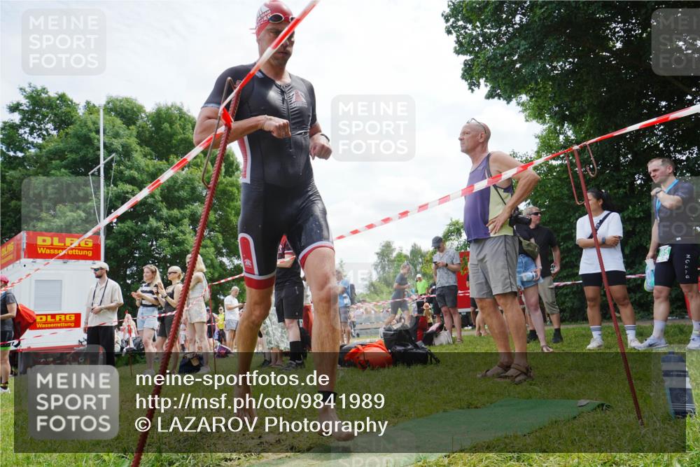 21.06.2026 - 29. Vierlanden-Triathlon LAZAROV Photography http://msf.ph/oto/9841989 21.06.2026 13:23:35 Schwimmen 1197 meine-sportfotos.de