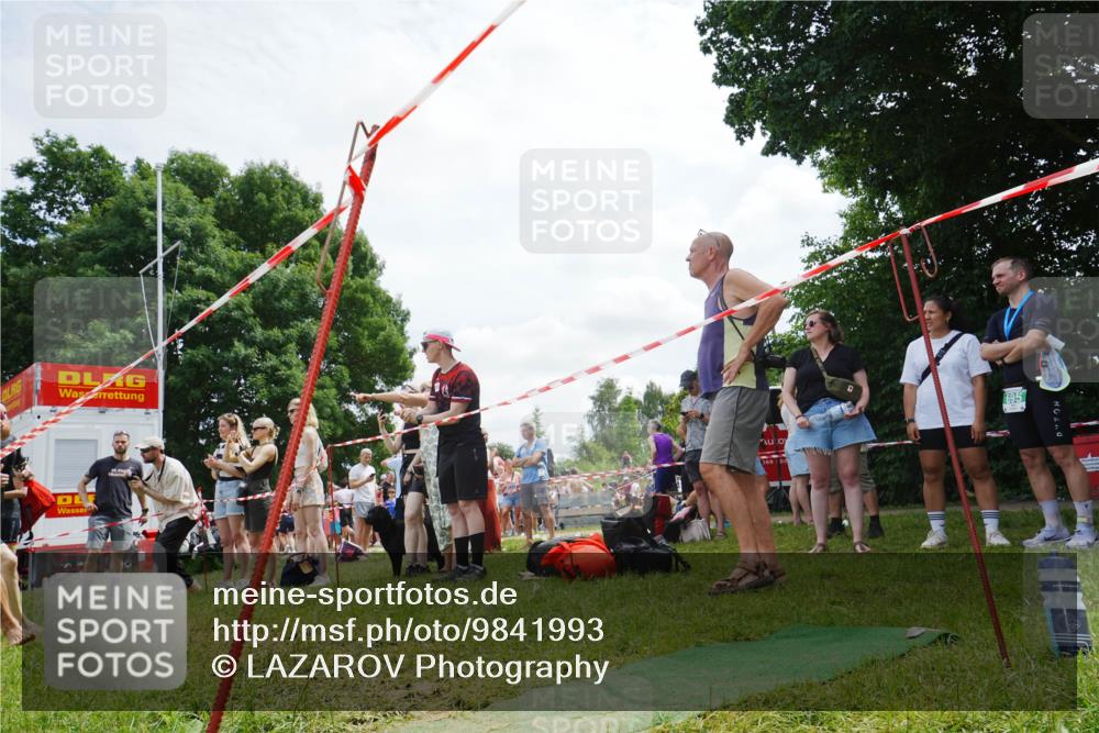 21.06.2026 - 29. Vierlanden-Triathlon LAZAROV Photography http://msf.ph/oto/9841993 21.06.2026 13:23:49 Schwimmen 1191, 1218 meine-sportfotos.de