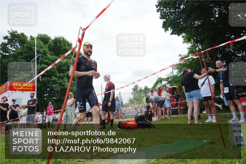 21.06.2026 - 29. Vierlanden-Triathlon LAZAROV Photography http://msf.ph/oto/9842067 21.06.2026 13:25:06 Schwimmen 1180, 1216 meine-sportfotos.de