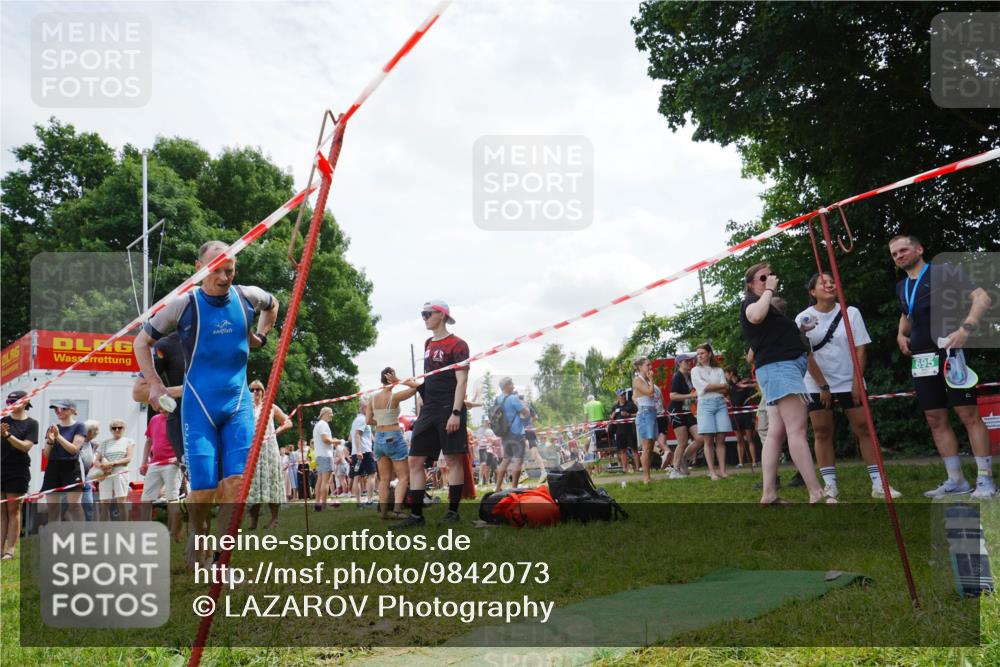 21.06.2026 - 29. Vierlanden-Triathlon LAZAROV Photography http://msf.ph/oto/9842073 21.06.2026 13:25:35 Schwimmen 1097, 1099, 1198, 1200, 1217 meine-sportfotos.de