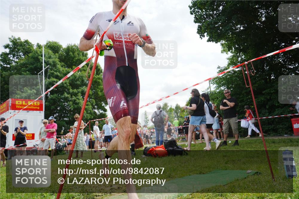 21.06.2026 - 29. Vierlanden-Triathlon LAZAROV Photography http://msf.ph/oto/9842087 21.06.2026 13:26:10 Schwimmen 1194, 1203, 1213, 1225 meine-sportfotos.de