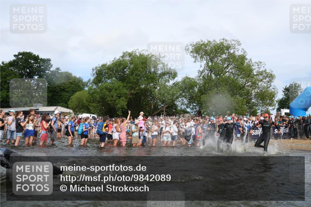 21.06.2026 - Viking Triathlon Michael Strokosch http://msf.ph/oto/9842089 21.06.2026 10:02:28 Schwimmen 47, 83, 126, 136, 142, 220, 255, 325, 360, 392, 430, 490, 604, 651, 655 meine-sportfotos.de