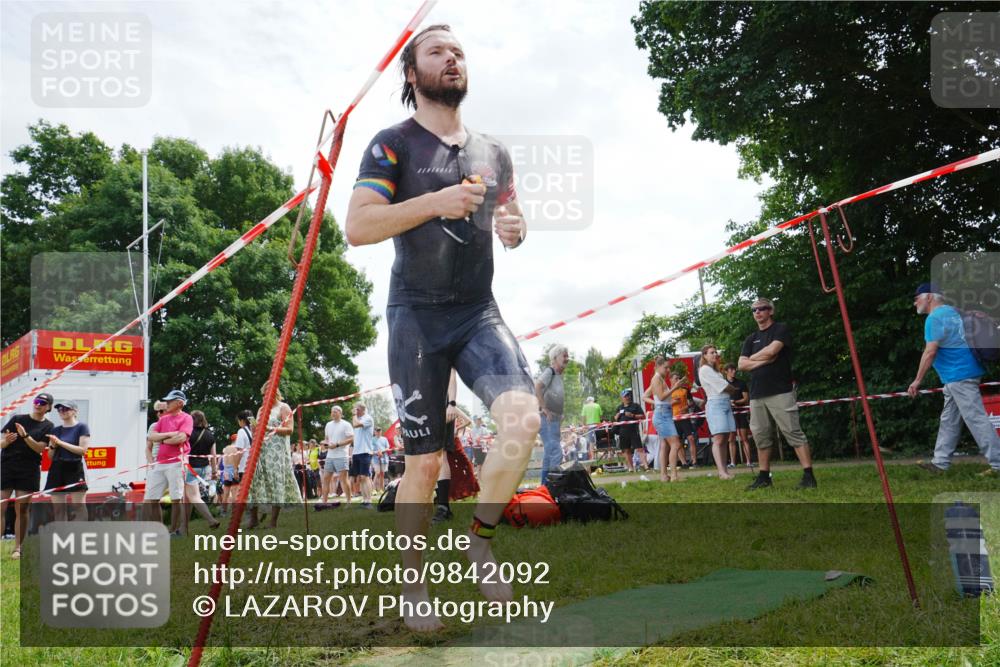 21.06.2026 - 29. Vierlanden-Triathlon LAZAROV Photography http://msf.ph/oto/9842092 21.06.2026 13:26:17 Schwimmen 1100, 1196, 1203, 1209, 1225 meine-sportfotos.de