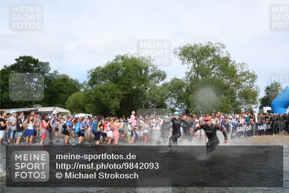 21.06.2026 - Viking Triathlon Michael Strokosch http://msf.ph/oto/9842093 21.06.2026 10:02:28 Schwimmen 47, 83, 126, 136, 142, 220, 255, 325, 360, 392, 430, 490, 604, 651, 655 meine-sportfotos.de