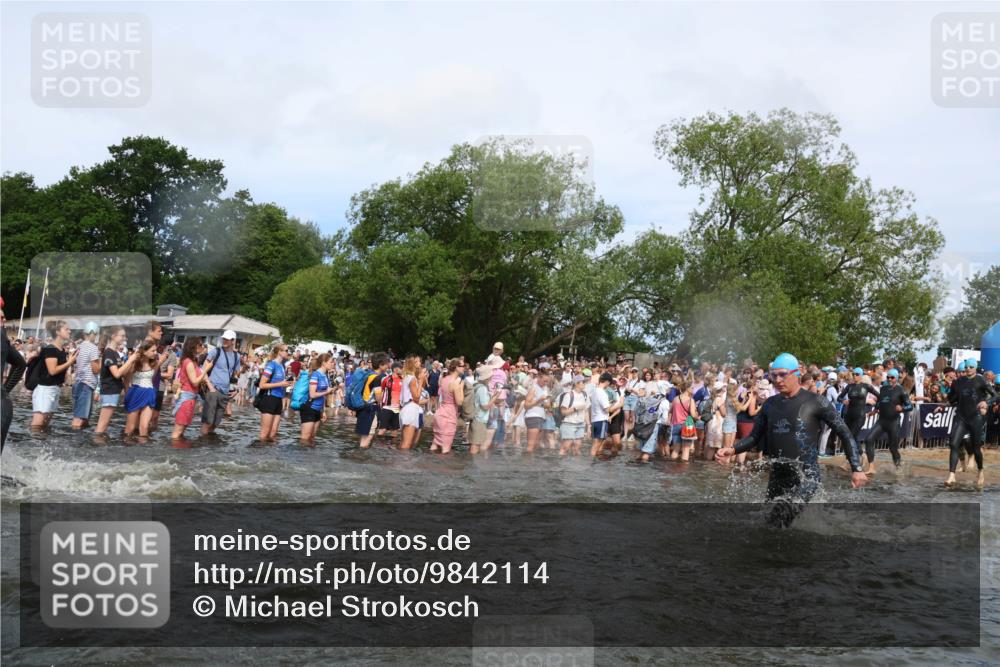 21.06.2026 - Viking Triathlon Michael Strokosch http://msf.ph/oto/9842114 21.06.2026 10:02:32 Schwimmen 83, 100, 126, 142, 220, 255, 325, 360, 392, 430, 513, 560, 579, 604, 651 meine-sportfotos.de