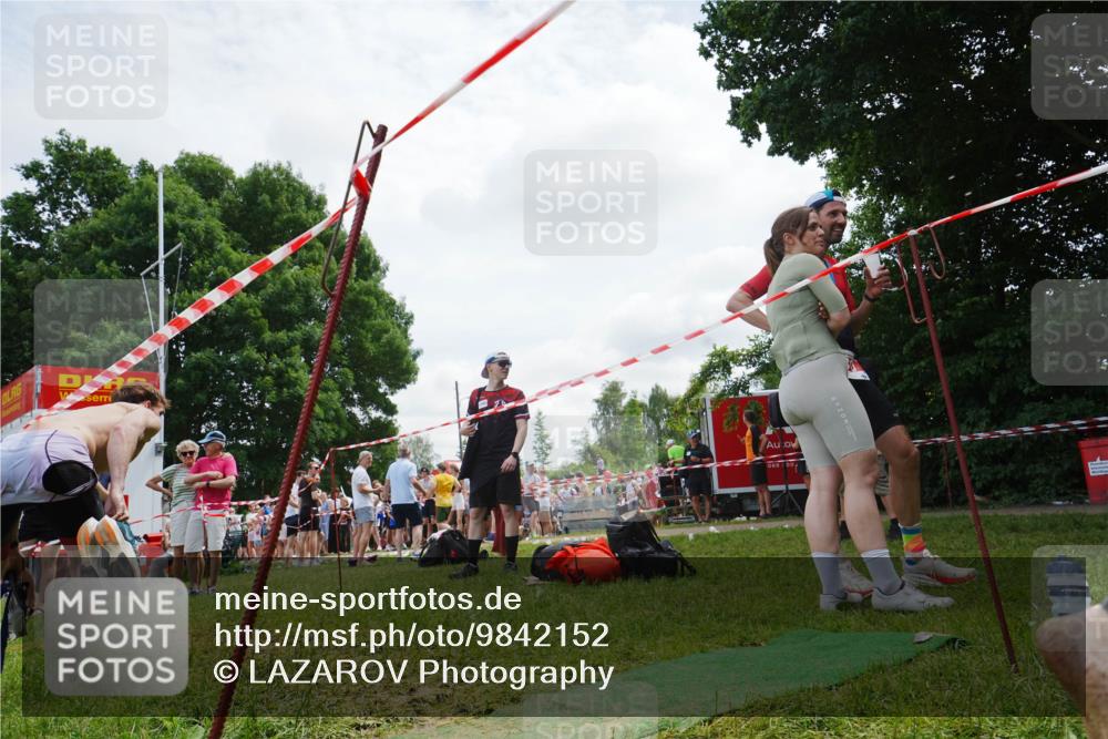 21.06.2026 - 29. Vierlanden-Triathlon LAZAROV Photography http://msf.ph/oto/9842152 21.06.2026 13:27:42 Schwimmen 1168, 1202, 1210, 1226 meine-sportfotos.de
