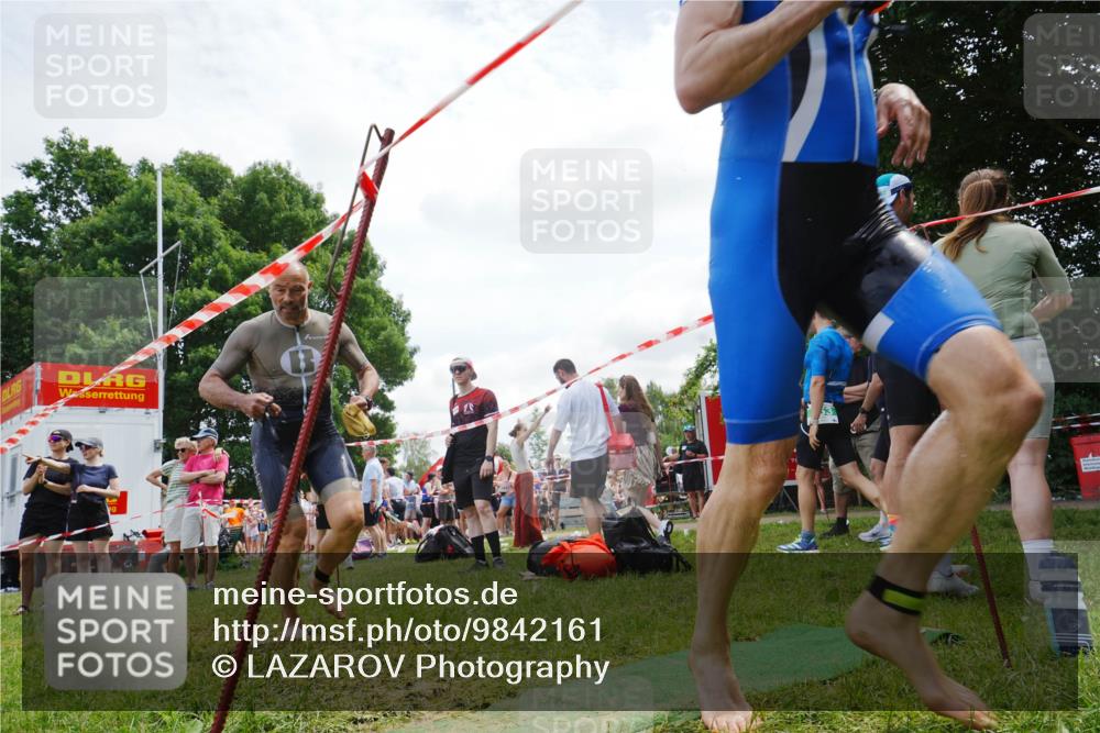 21.06.2026 - 29. Vierlanden-Triathlon LAZAROV Photography http://msf.ph/oto/9842161 21.06.2026 13:28:07 Schwimmen 1170, 1204 meine-sportfotos.de