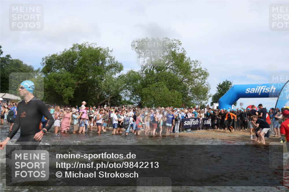 21.06.2026 - Viking Triathlon Michael Strokosch http://msf.ph/oto/9842213 21.06.2026 10:02:50 Schwimmen 16, 20, 64, 73, 111, 171, 219, 315, 372, 440, 530, 553, 634, 636, 653 meine-sportfotos.de