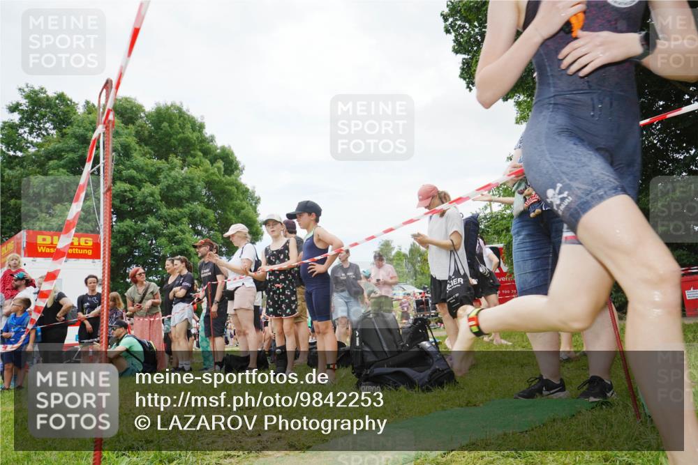 21.06.2026 - 29. Vierlanden-Triathlon LAZAROV Photography http://msf.ph/oto/9842253 21.06.2026 14:37:43 Schwimmen 1236 meine-sportfotos.de