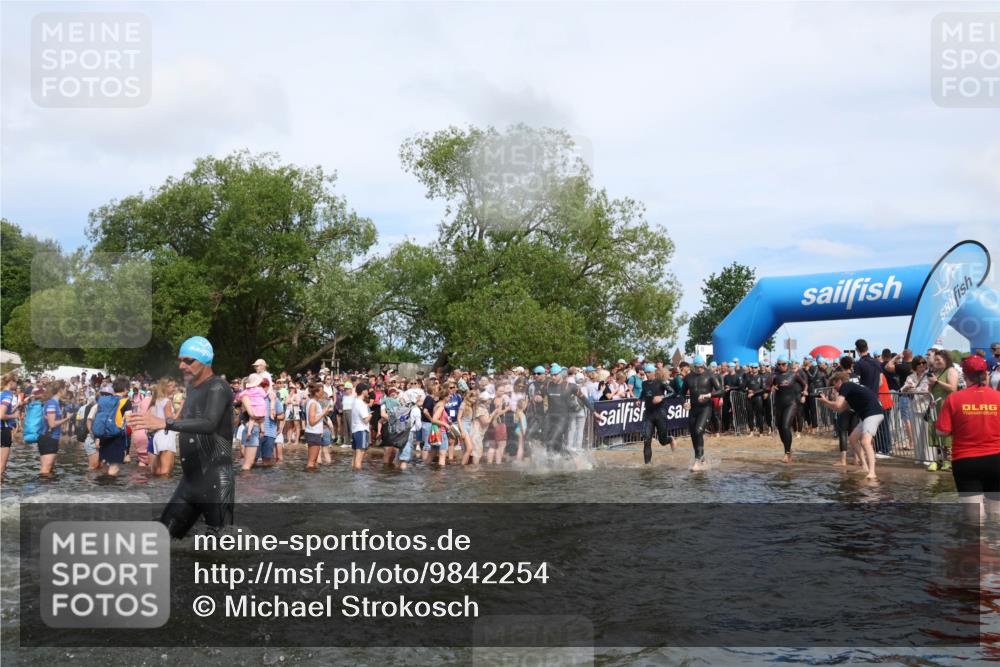 21.06.2026 - Viking Triathlon Michael Strokosch http://msf.ph/oto/9842254 21.06.2026 10:02:57 Schwimmen 20, 64, 73, 111, 171, 219, 233, 315, 395, 407, 475, 530, 546, 553, 634 meine-sportfotos.de