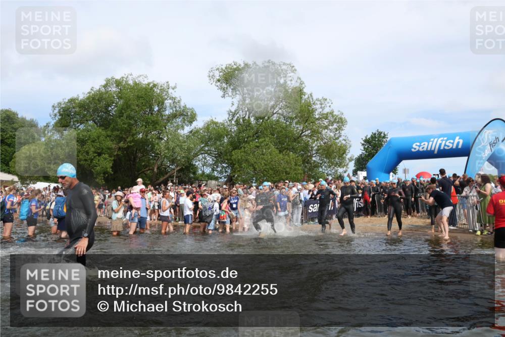 21.06.2026 - Viking Triathlon Michael Strokosch http://msf.ph/oto/9842255 21.06.2026 10:02:57 Schwimmen 20, 64, 73, 111, 171, 219, 233, 315, 395, 407, 475, 530, 546, 553, 634 meine-sportfotos.de